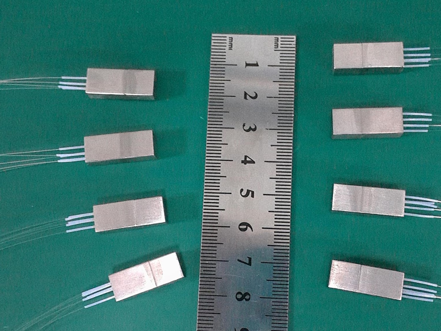 低插損微型化專(zhuān)利設(shè)計(jì)的CWDM波分復(fù)用器件應(yīng)用于無(wú)溫控收發(fā)模塊的新一代綠色PON網(wǎng)絡(luò)